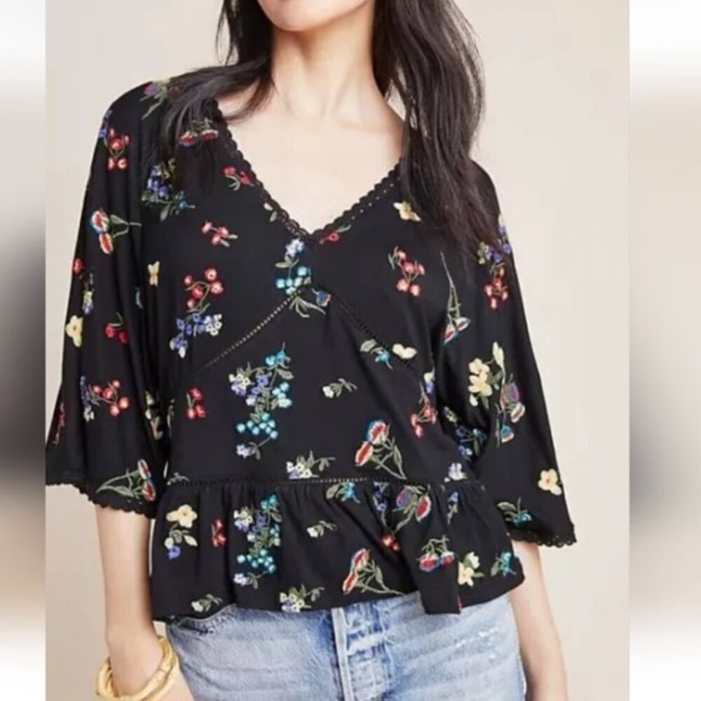 Anthropologie Parvati Embroidered Floral Blouse Size large Jersey